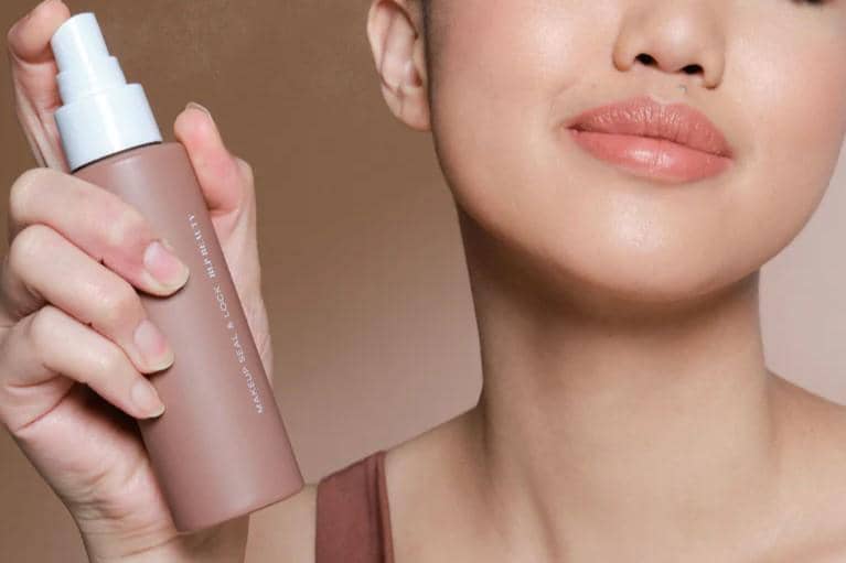 Potret BLP Beauty Makeup Seal and Lock