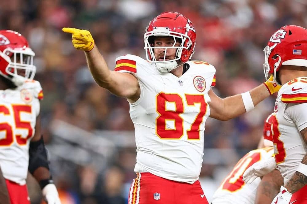 Travis Kelce (3).jpg