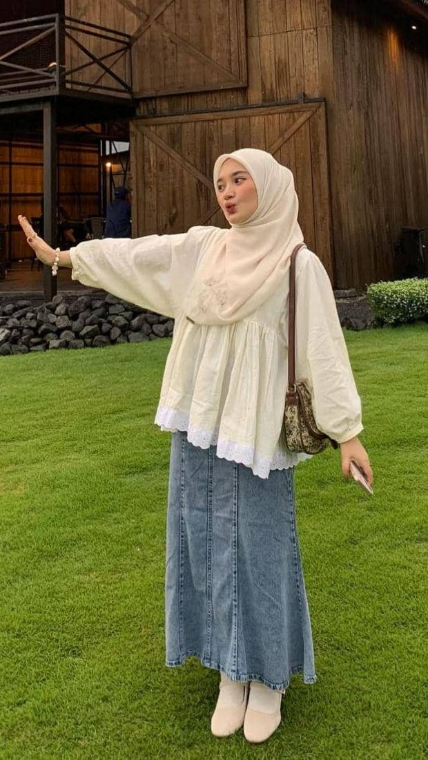 Blus dan Rok Jeans.jpg