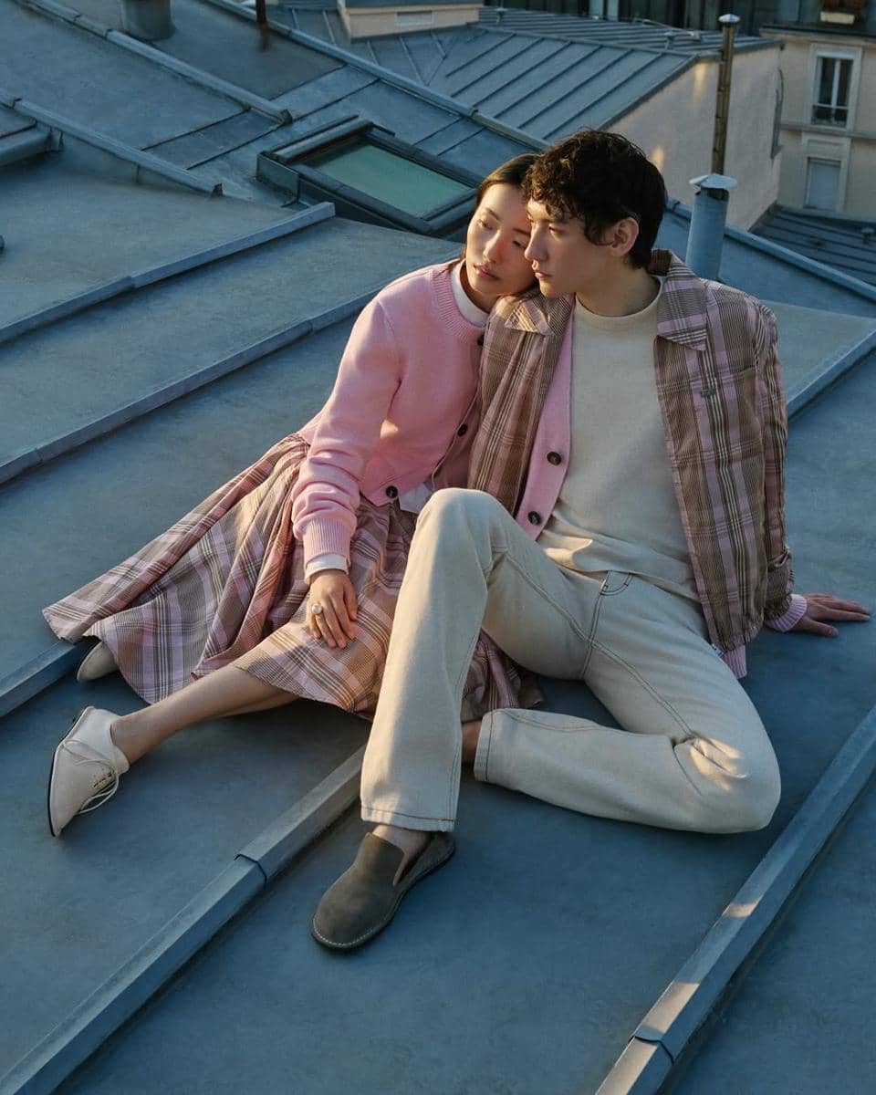 Fresh and light, the Qixi capsule expresses love through a soft palette of white, rose, caramel,.jpg