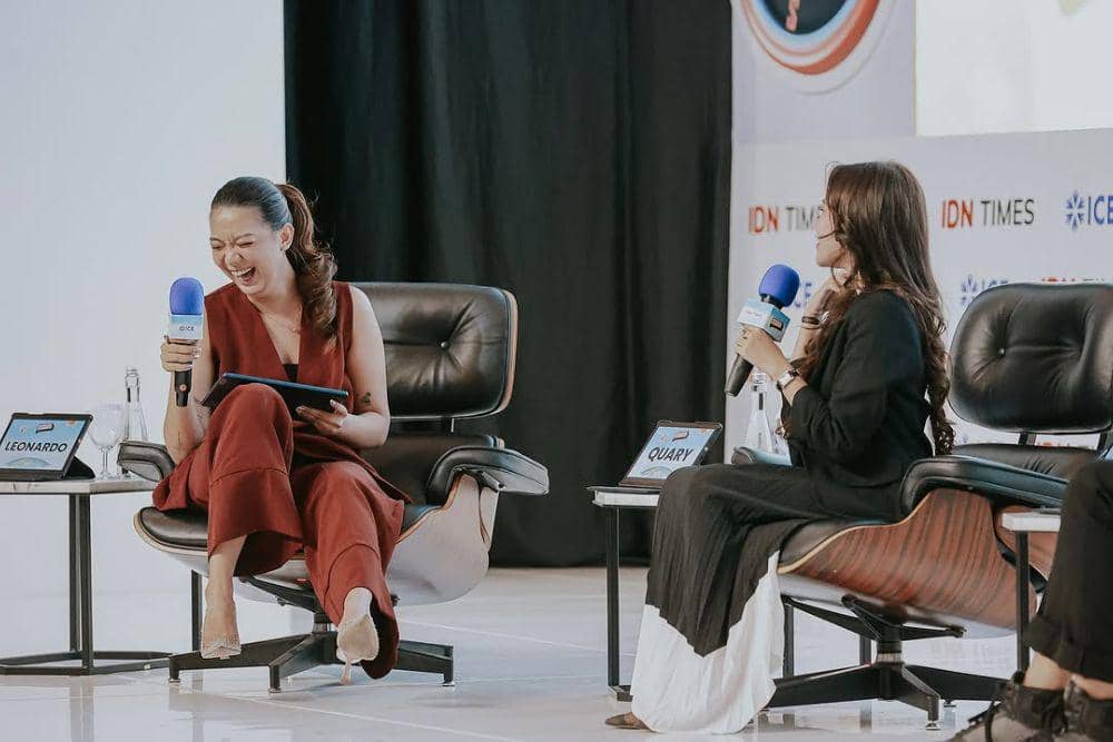 Potret Ummi Quary saat menjadi salah satu pembicara di Indonesia Summit 2025. (instagram.com/indonesia.summit)
