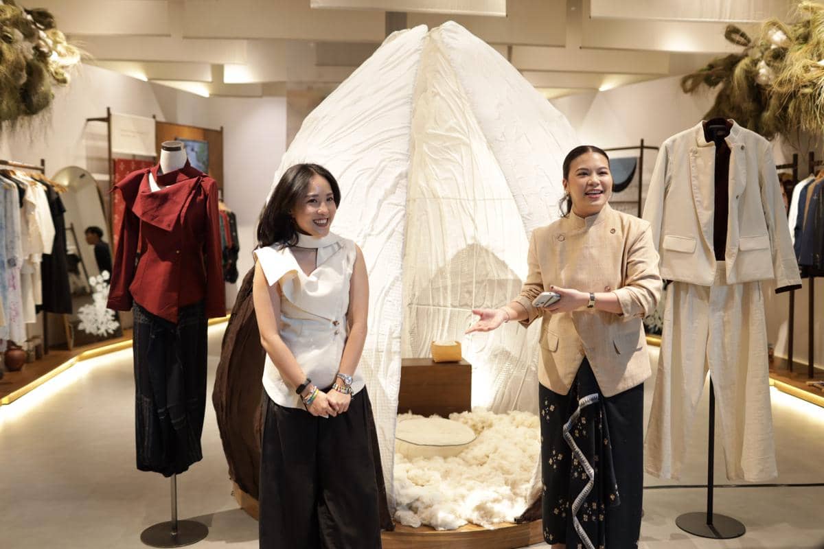 Kiri-Kanan_ Anastasia Setiobudi (Creative Director SukkhaCitta), Ninna Moneta (Marketing Manager SukkhaCitta).JPG