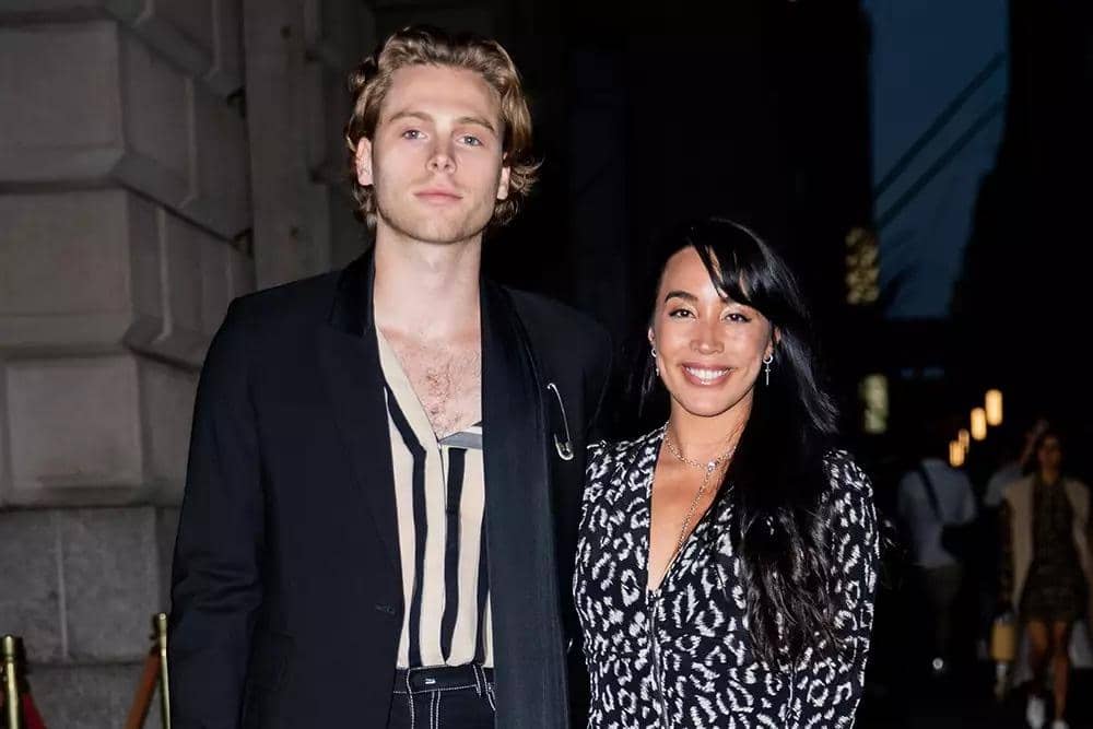 Luke-Hemmings-and-Sierra-Deaton-7-c5bc89f4f97441fd899bff1748ba100f.jpg