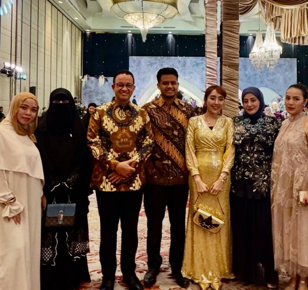 Selamat berlabuh dalam ibadah yang panjang sayangku soleha @clarashintareal 😘🤍 semoga sakinah.jpg