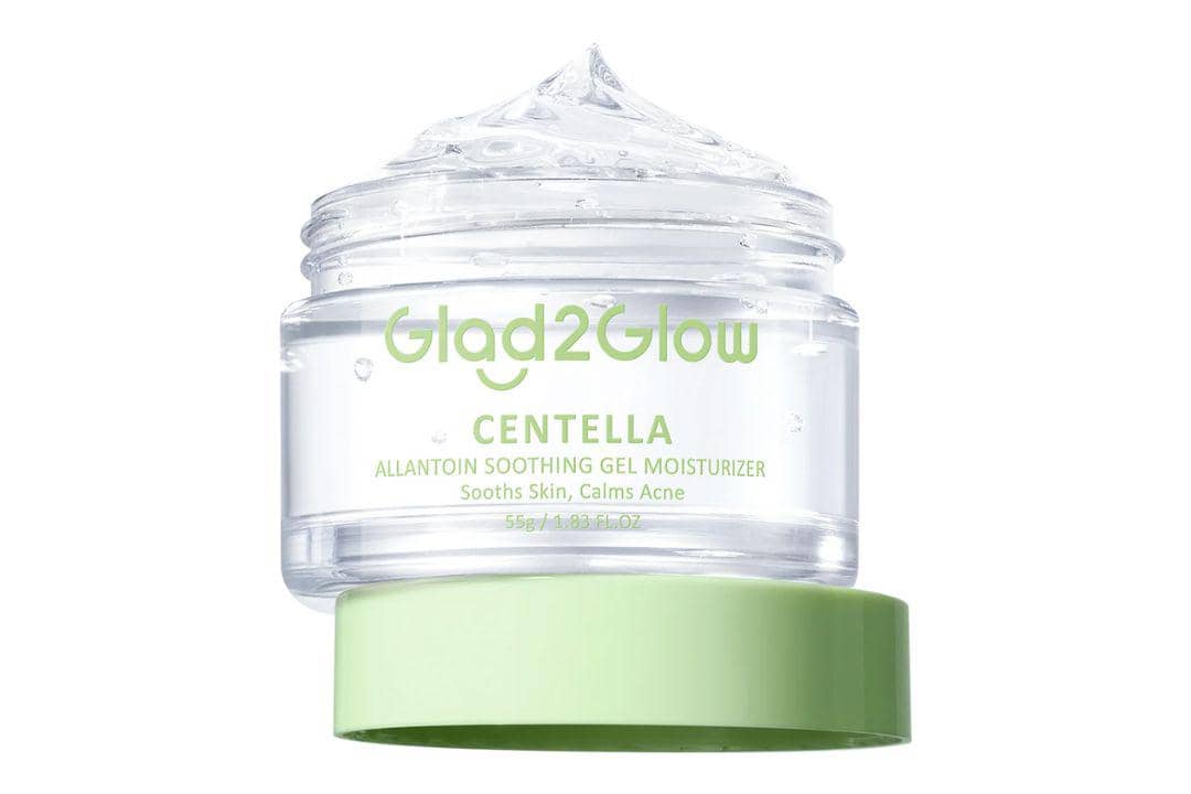 Potret Glad2Glow Oil Control Centella Allantoin Soothing Gel