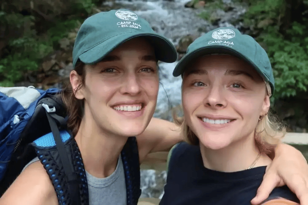 Chloë Moretz dan Kate Harrison Menikah