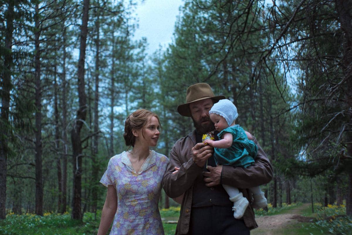 adegan dalam film Train Dreams. (dok. Netflix/ Train Dreams)