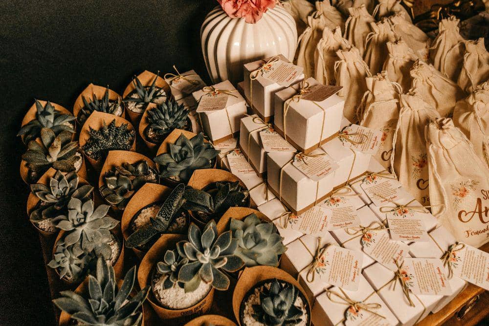 Sejarah dan Makna Souvenir Pernikahan