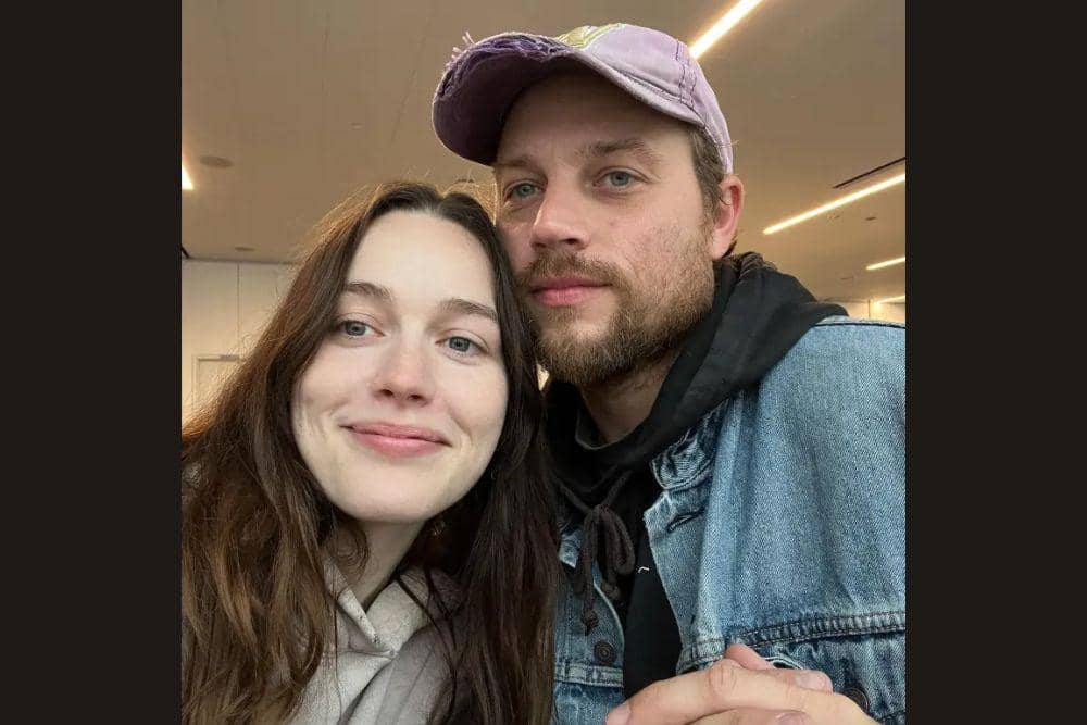 Daftar Artis Hollywood yang Tunangan di Tahun 2025