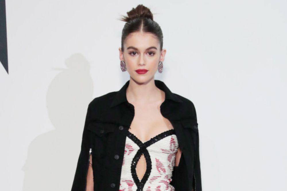 Laki-Laki yang Pernah Dikabarkan Dekat dengan Kaia Gerber