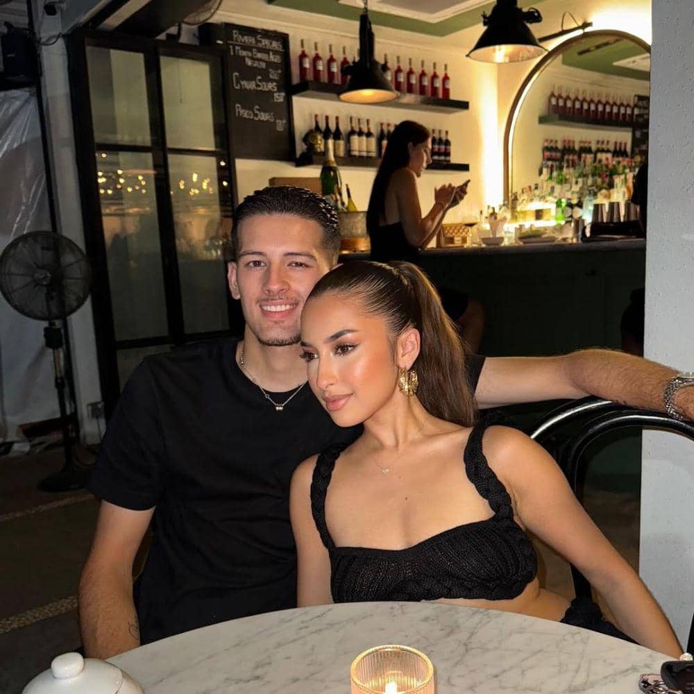 Gaya Pacaran Justin Hubner dan Jennifer Coppen