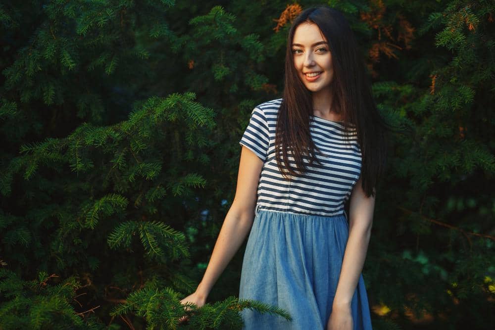 ilustrasi perempuan tersenyum (freepik.com/prostooleh)