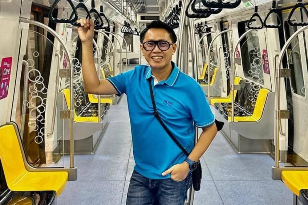 Bisa nya cuma naik kereta api.jpg