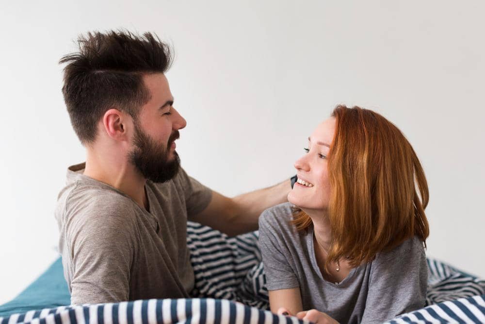 ilustrasi jujur ke pasangan (freepik.com/freepik)