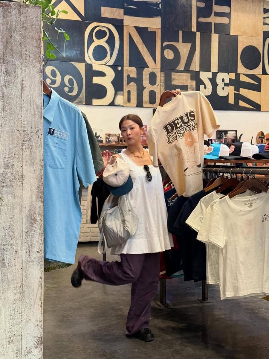 Potret Seulgi Red Velvet liburan di Bali. (instagram.com/hi_sseulgi)