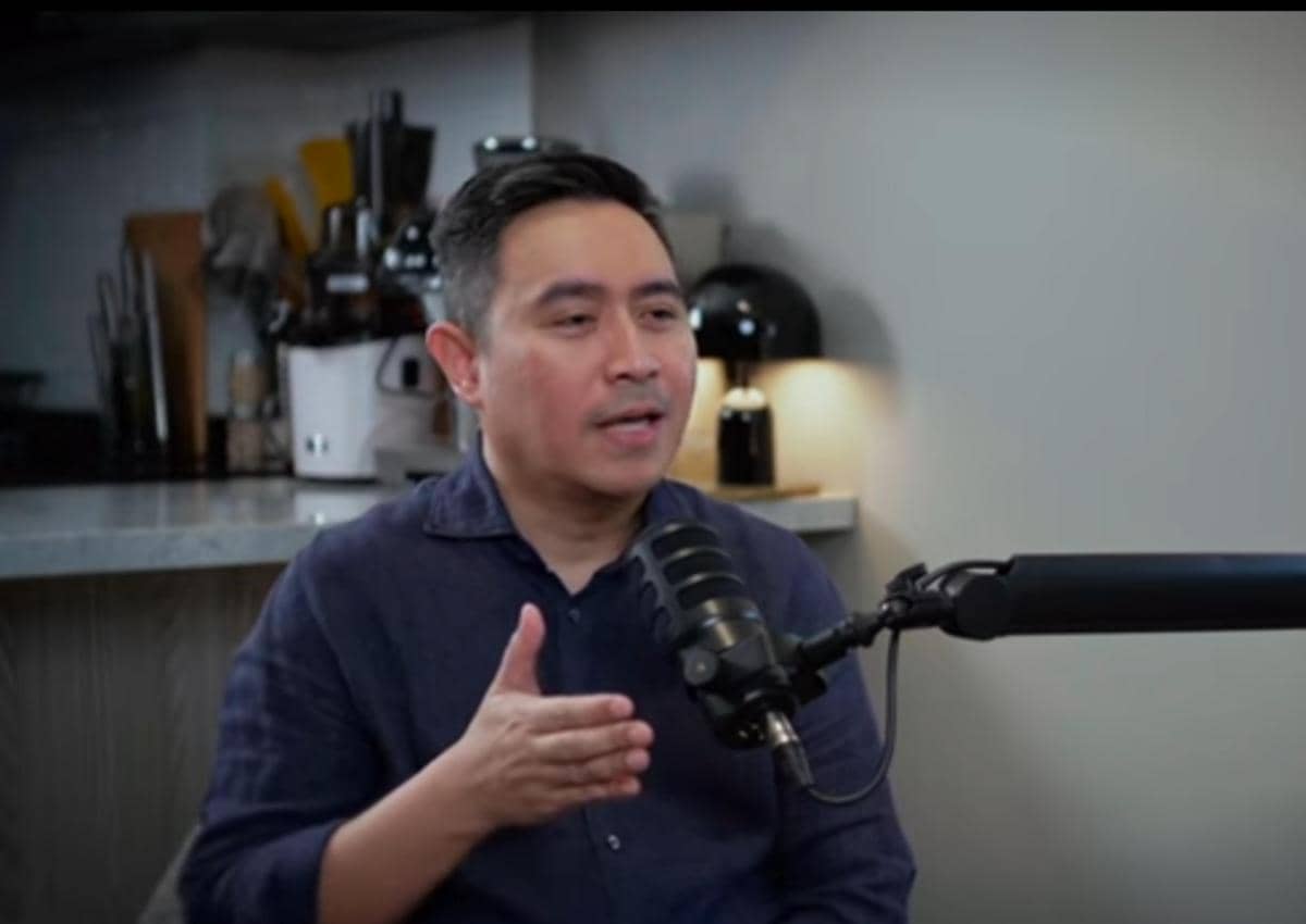 Dr. dr. Ray Wagiu Basrowi, MKK, FRSPH.jpeg