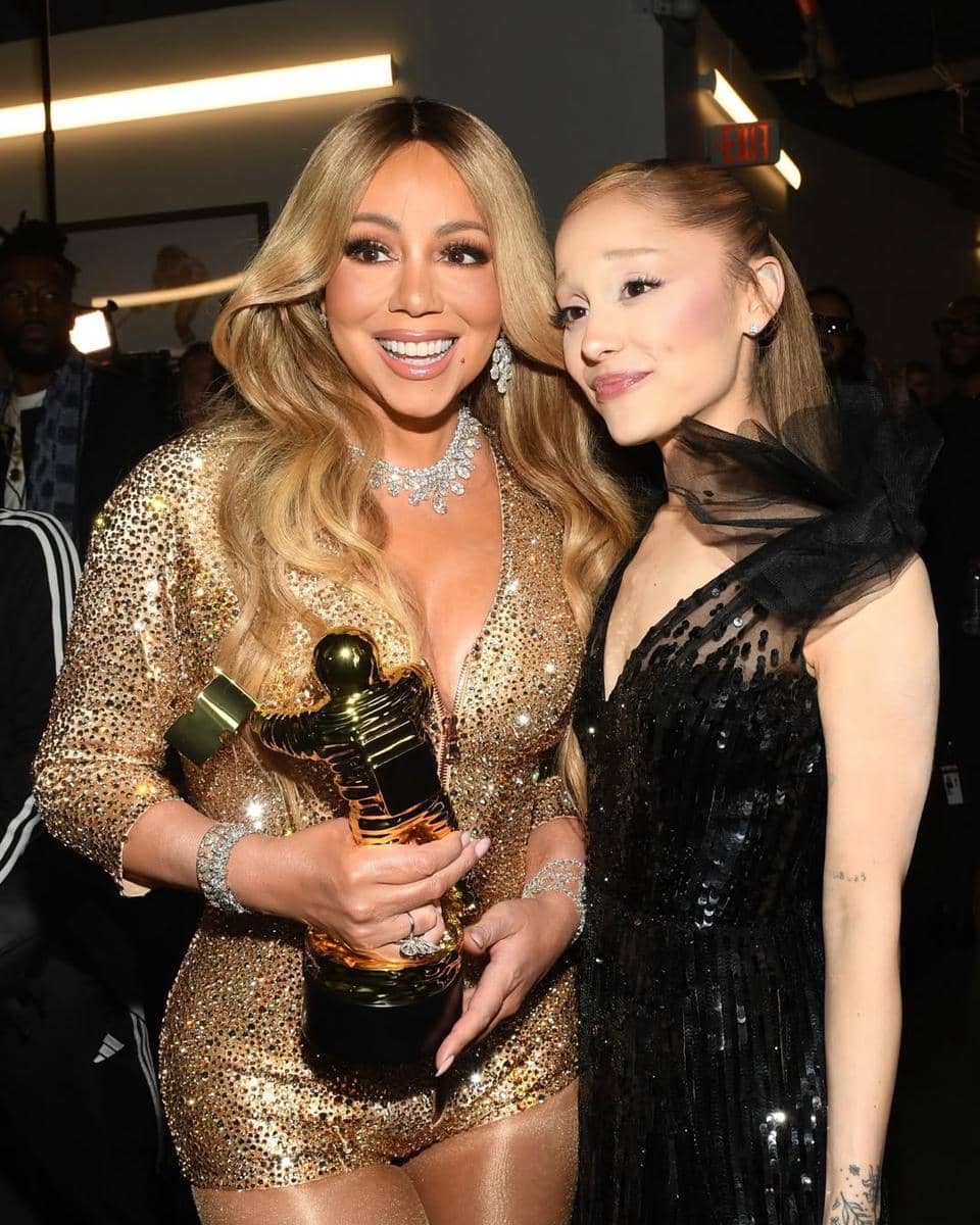 Potret Mariah Carey bersama Ariana Grande di VMAs 2025. (instagram.com/mtv)