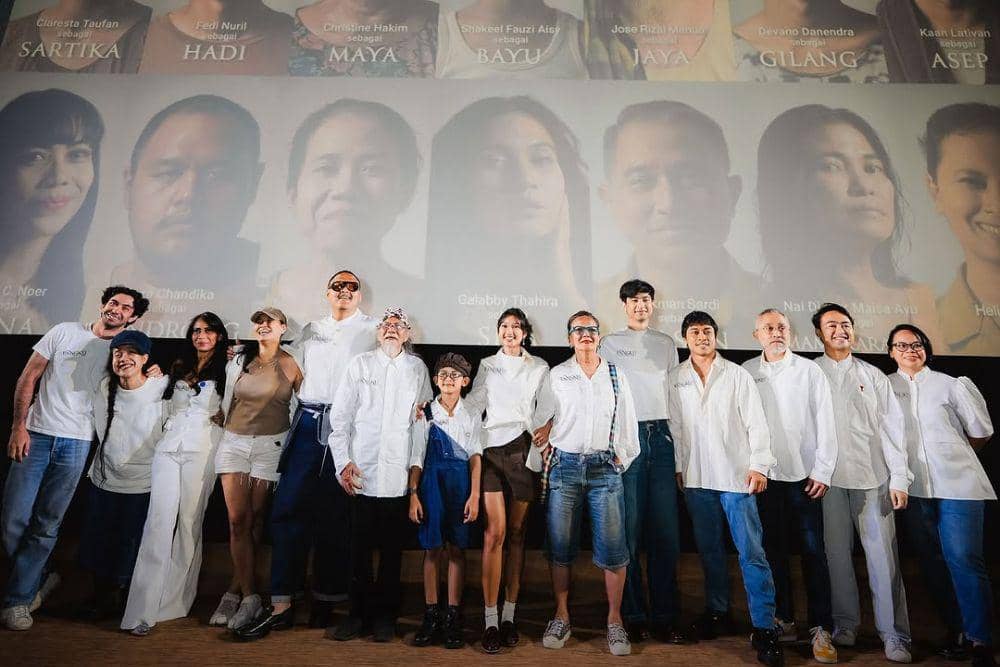 Jajaran cast dan filmmakers di Press Conference dan Cast Reveal film 'Pangku'. (instagram.com/filmpangku))