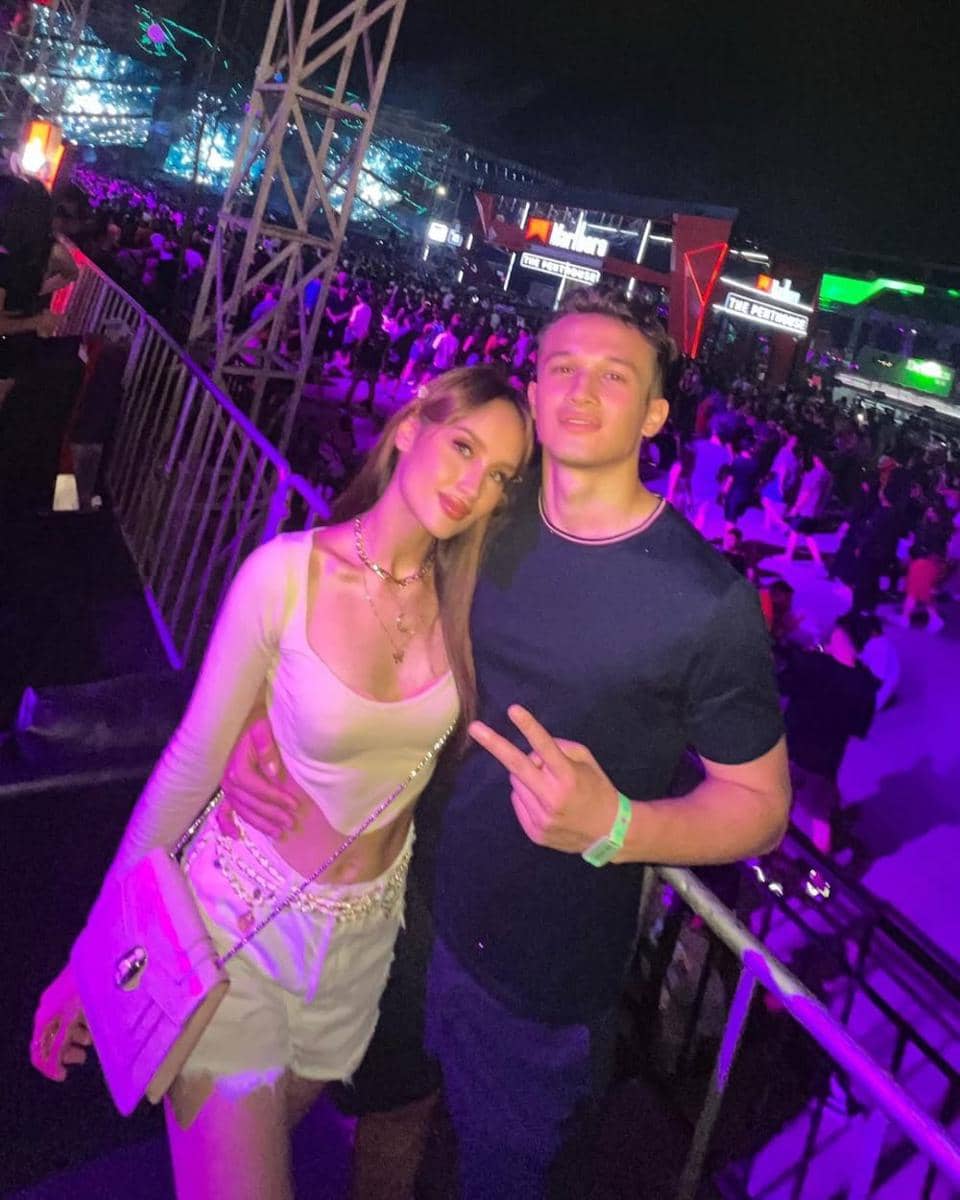 Gaya Pacaran Cinta Laura dan Arya Vasco