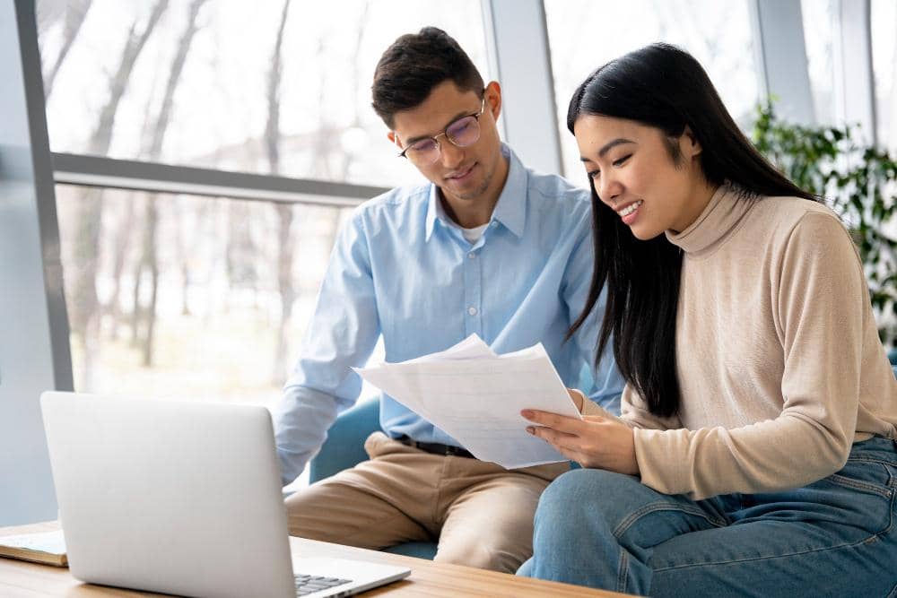 ilustrasi teman sekantor (freepik.com/freepik)