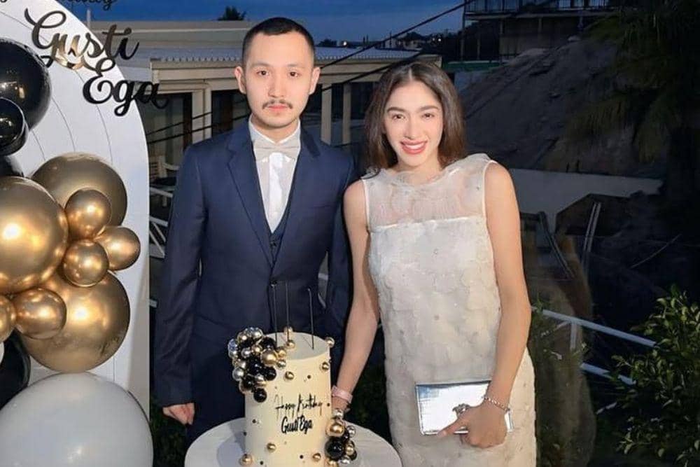 Gaya Pacaran Angel Karamoy dan Gusti Ega