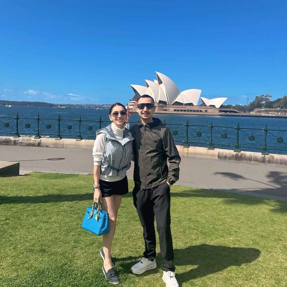 Gaya Pacaran Angel Karamoy dan Gusti Ega