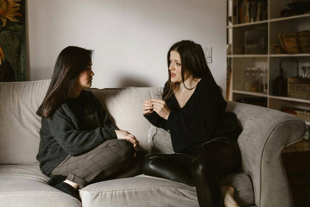 ilustrasi minta maaf pada teman (pexels.com/RDNE Stock project)