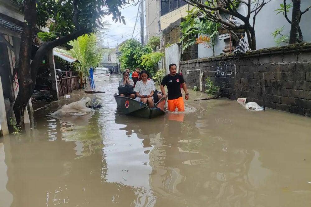 Kondisi banjir di wilayah Kota Denpasar, Provinsi Bali, Selasa (9/9). (Dok. BPBD Provinsi Bali via bnpb.go.id)
