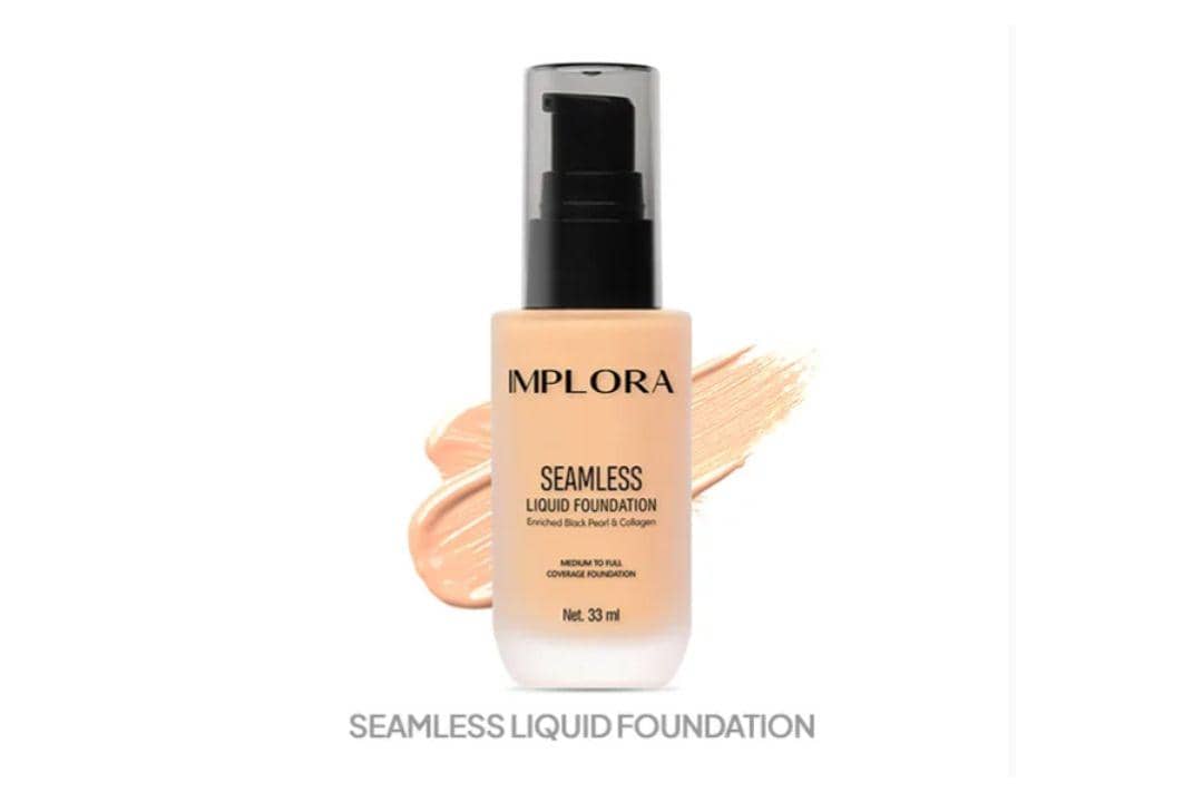 Potret Implora Seamless Liquid Foundation