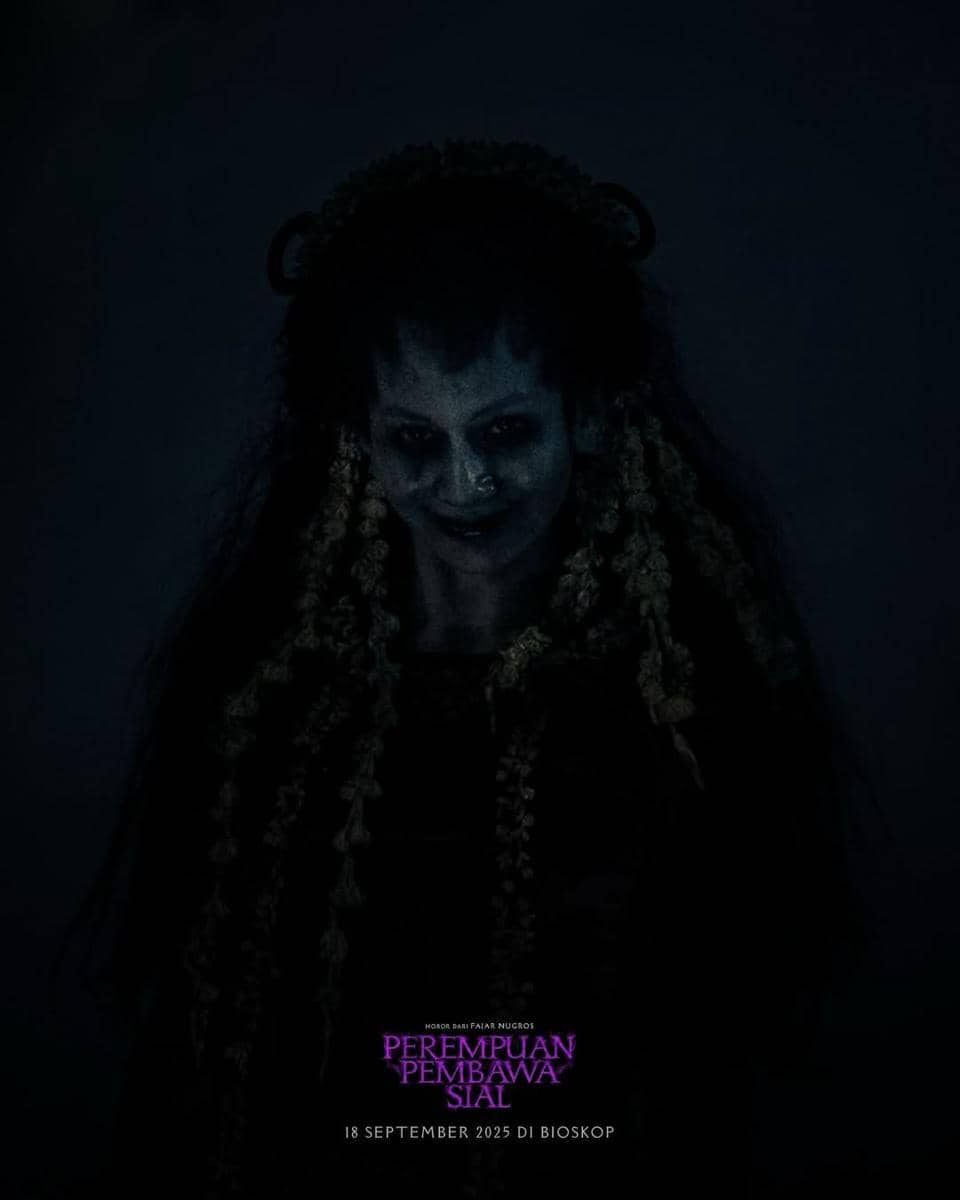 Laweyan, yang diperankan Aurra Kharisma di film 'Perempuan Pembawa Sial'. (instagram.com/filmperempuanpembawasial)