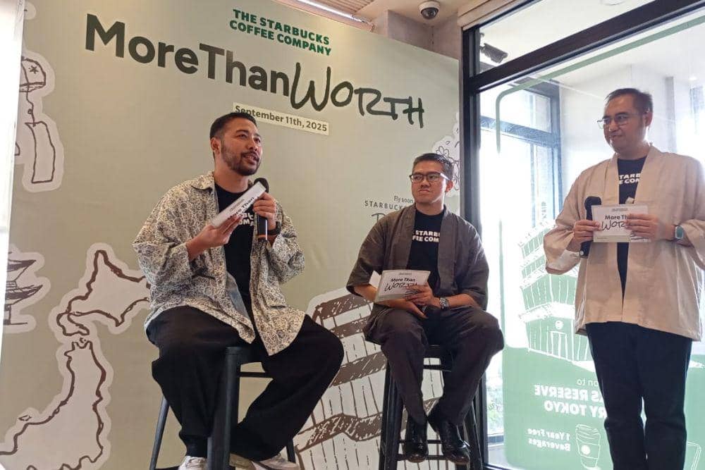 Derry Rinaldi, Head of Marketing Communications Starbucks Indonesia, dalam konferensi pers di Starbucks Skyline Thamrin, Jakarta (11/9). (Dok. POPBELA.com/Evelyn Anggraini)