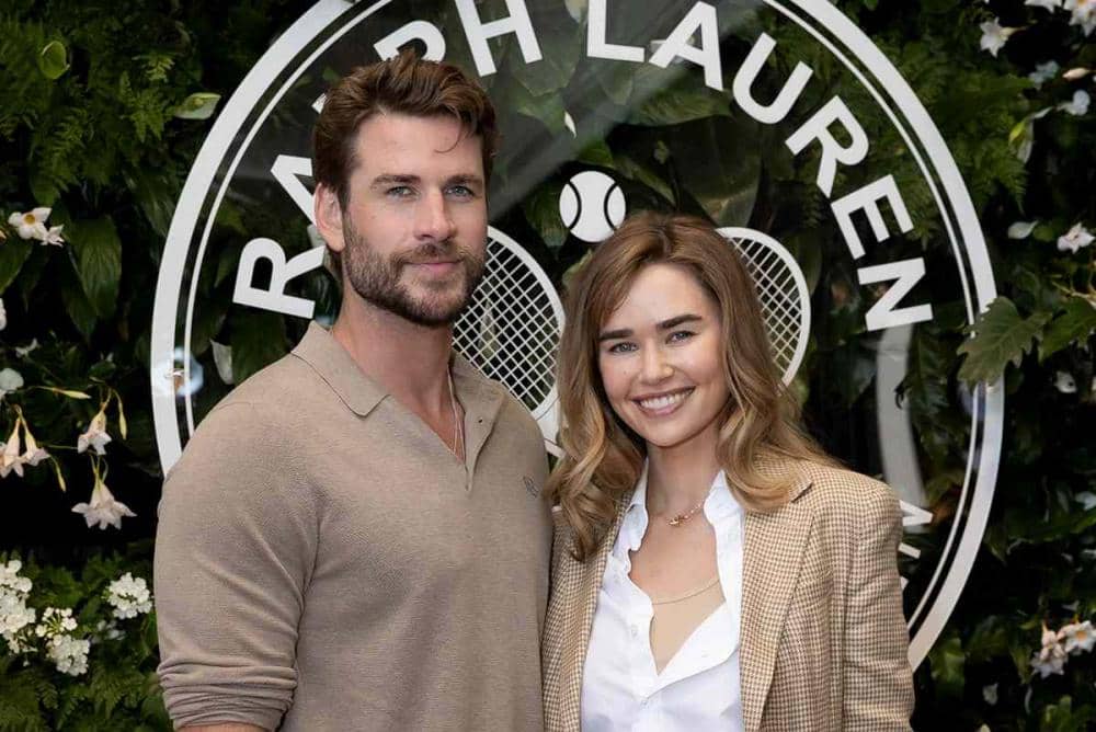 Liam-Hemsworth-Gabriella-Brooks-australian-open-091225-53bae31ef24f4400b530177e63695add.jpg