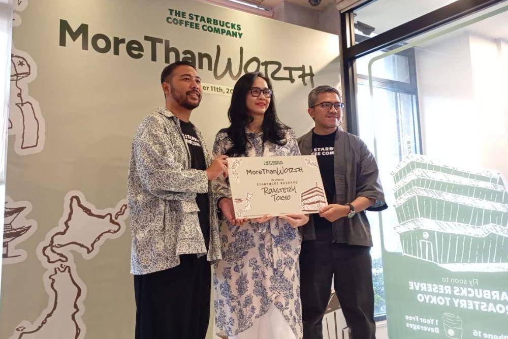 Starbucks luncurkan kampanye More Than Worth, ajak pelanggan rasakan Starbucks Experience sampai ke Tokyo. (Dok. POPBELA.com/Evelyn Anggraini)