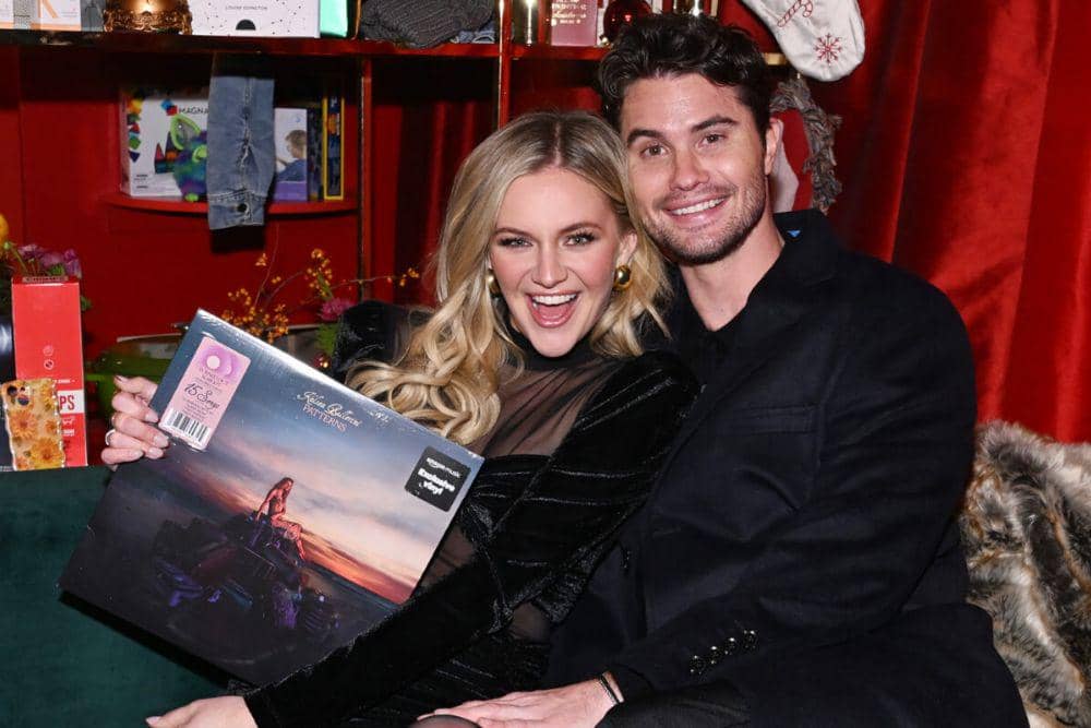 Kisah Cinta Chase Stokes dan Kelsea Ballerini