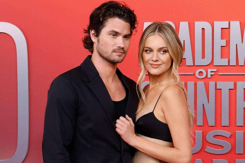 Kisah Cinta Chase Stokes dan Kelsea Ballerini