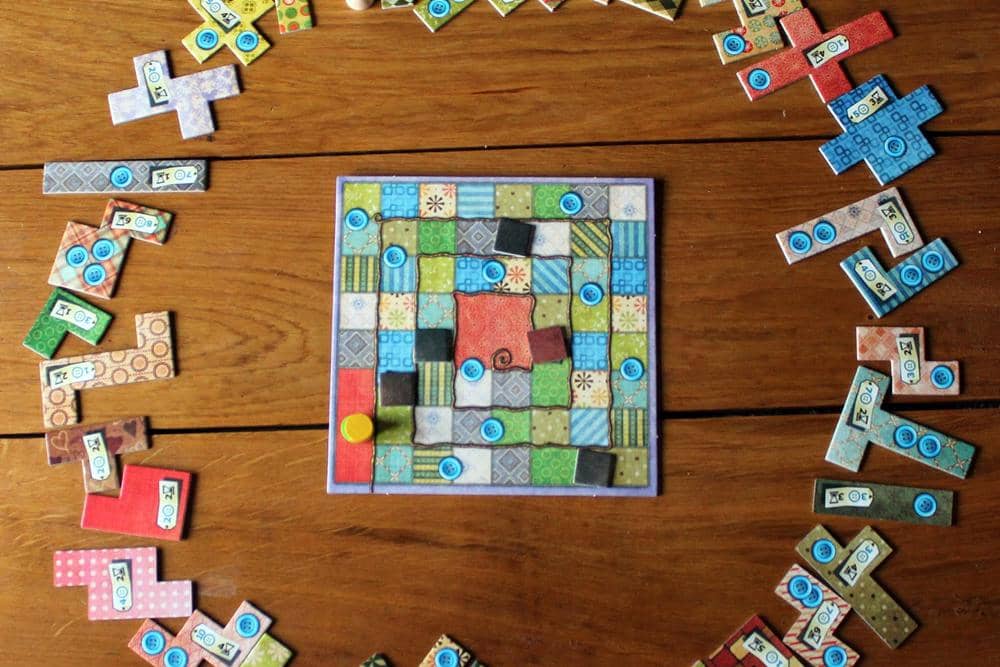 ilustrasi permainan patchwork (randomnerdery.com)