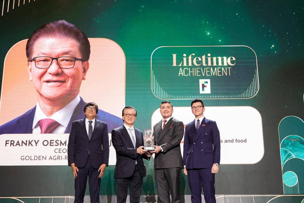 Foto 3_ Franky Widjaja, CEO Golden Agri-Resources, menyampaikan Keynote Speech dalam FORTUNE Indonesia 100 Gala.jpg