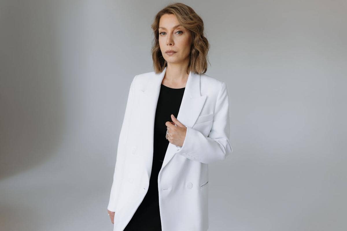 Profesi paling tidak dipercaya publik Indonesia 