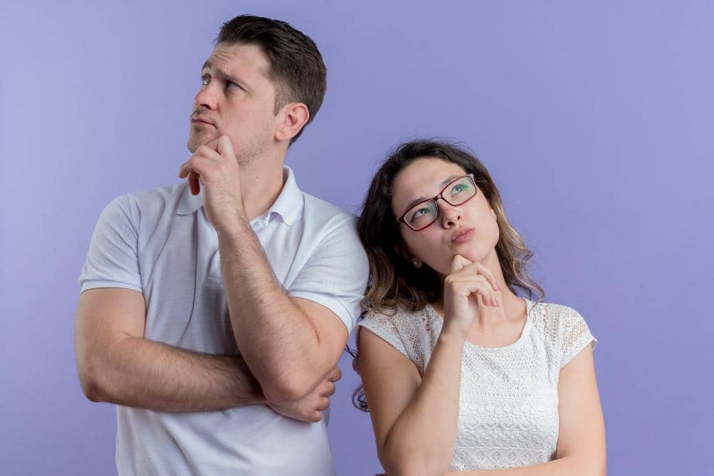 ilustrasi pasangan berpikir (freepik.com/stockking)