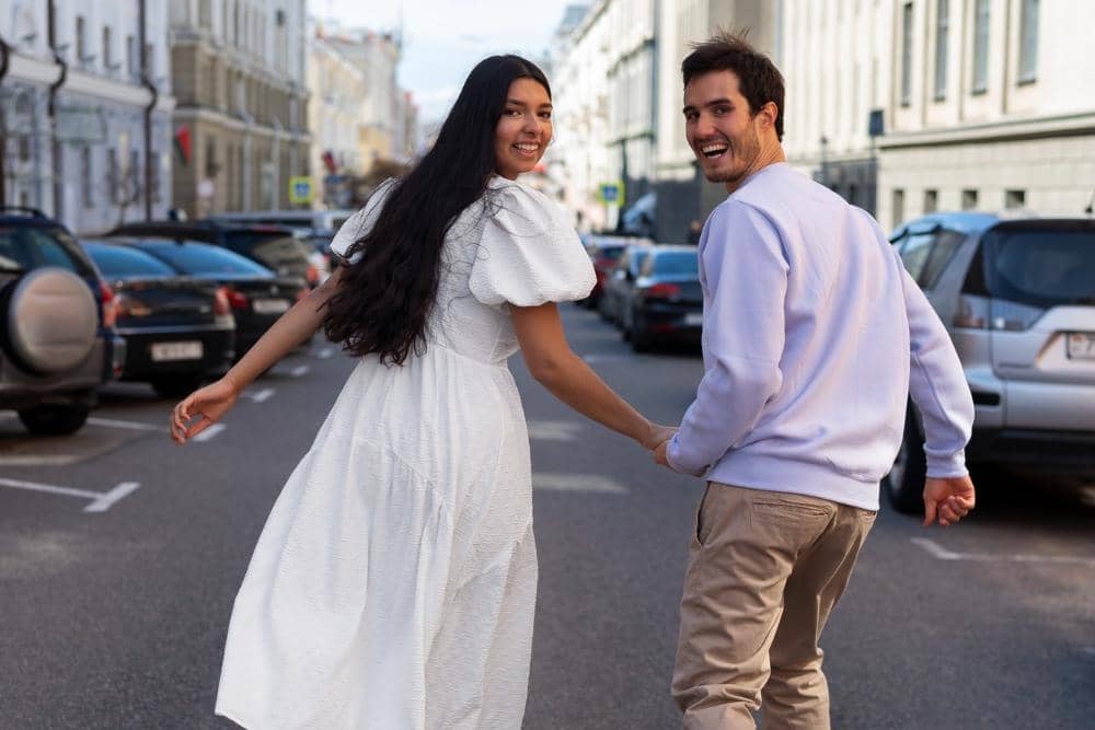 ilustrasi pasangan romantis (freepik.com/freepik)