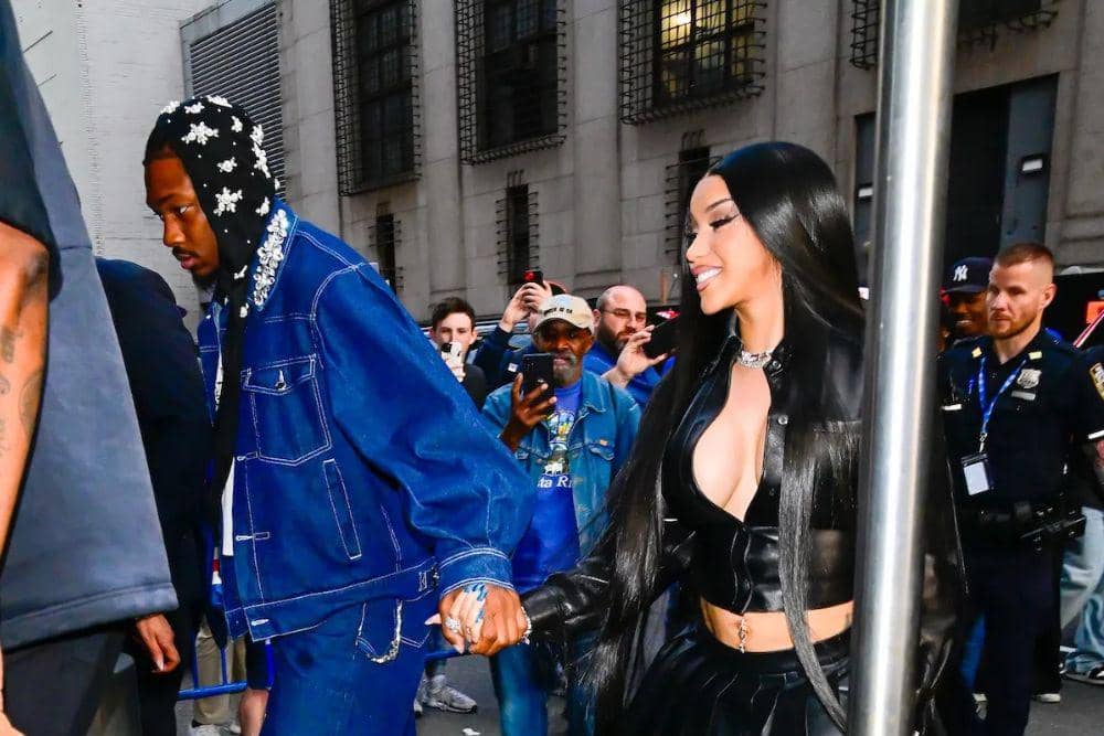 Cardi B Hamil Anak Keempat dengan Stefon Diggs