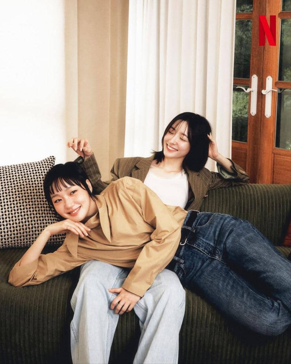 Potret Persahabatan Park Ji Hyun dan Kim Go Eun