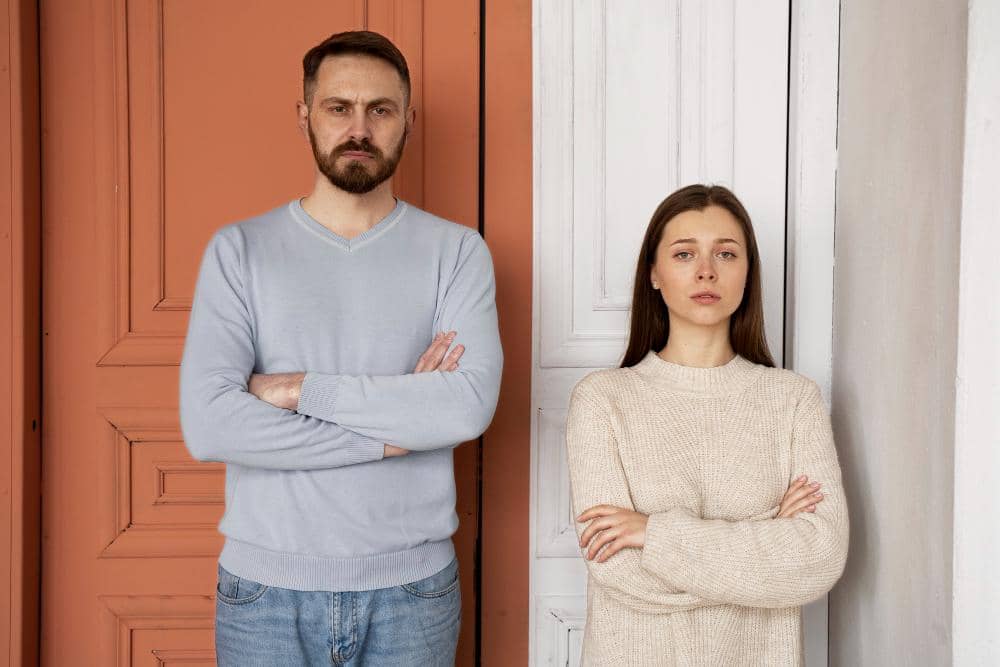 ilustrasi pasangan dengan masalah komunikasi (freepik.com/freepik)