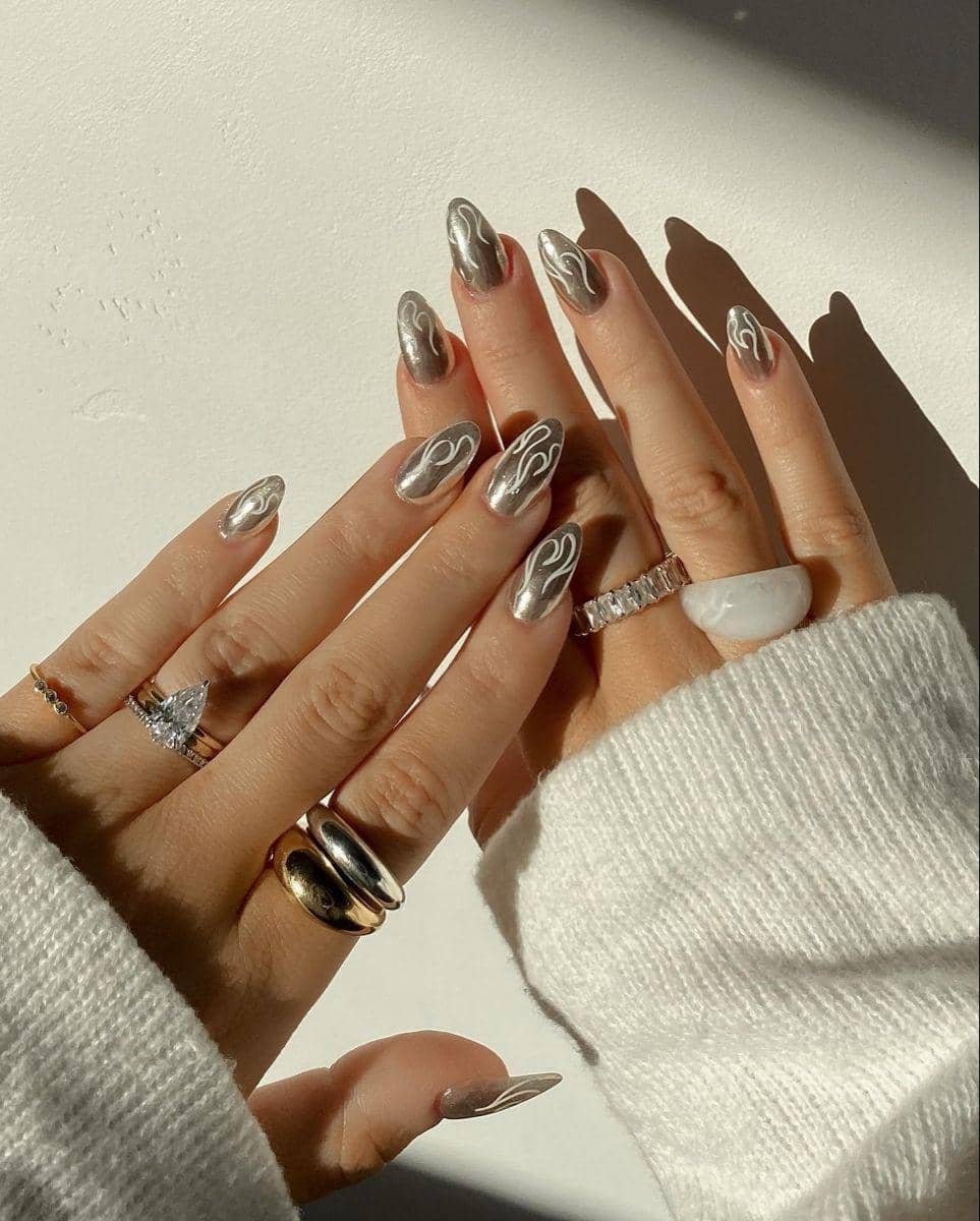 inspirasi nail art nuansa silver