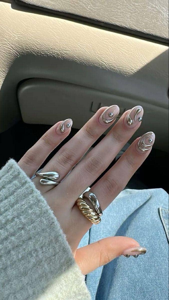 inspirasi nail art nuansa silver