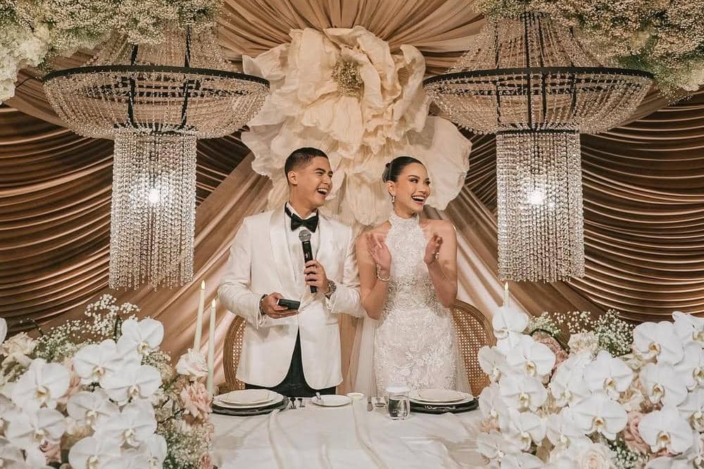 A night to remember 🤍 Photos- @derai.studio, @rollmoments, @axioo Bride’s attire- @hiantjenFabr-3.jpg