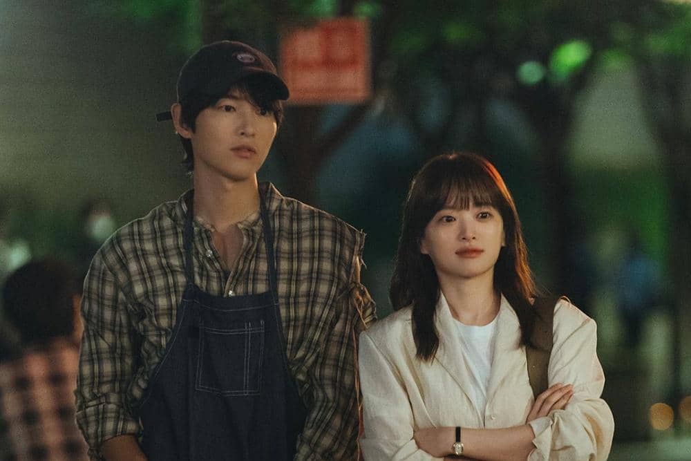 2회 만에 송중기X천우희 케미스트리 폭발!💑첫사랑 재질 남다름X전소영의 풋풋한 시너지까지 비하인드 컷 공개!JTBC 금요시리즈 마이 유스[금] 저녁 8시 50분 2회 연속.jpg