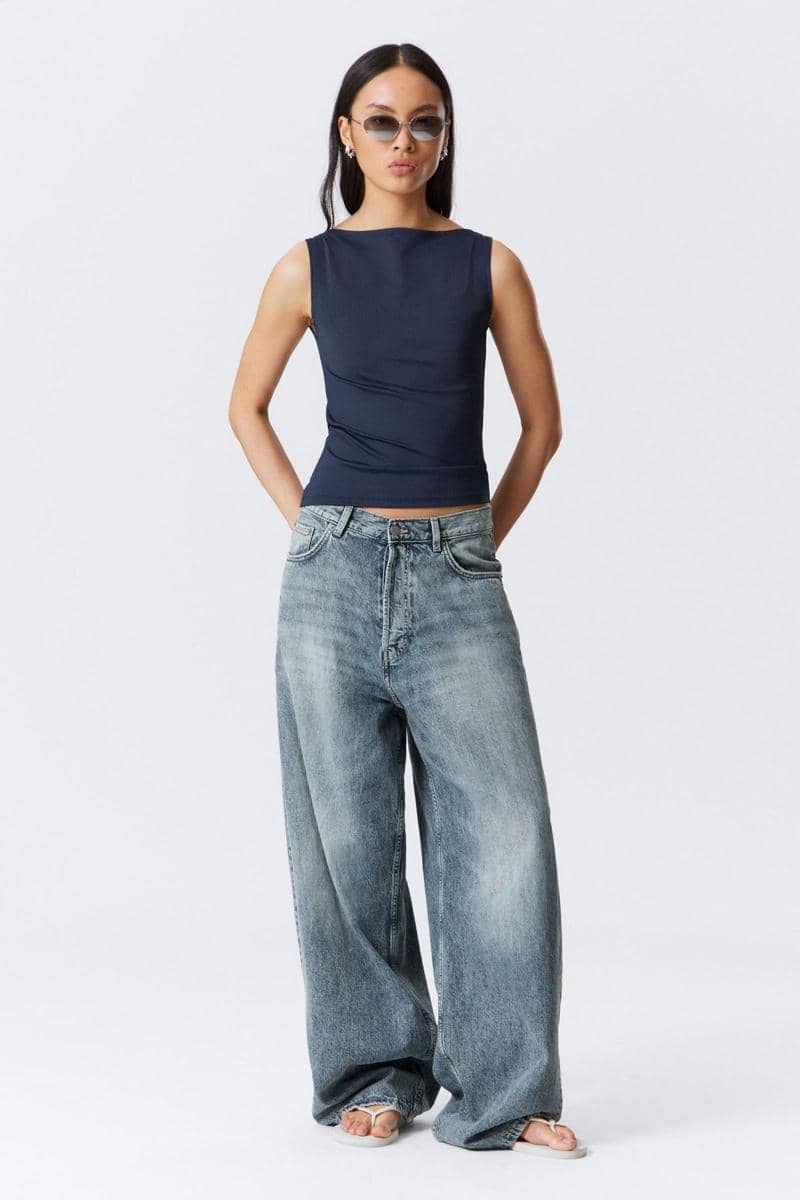 Baju Biru Tuan dan Jeans Biru