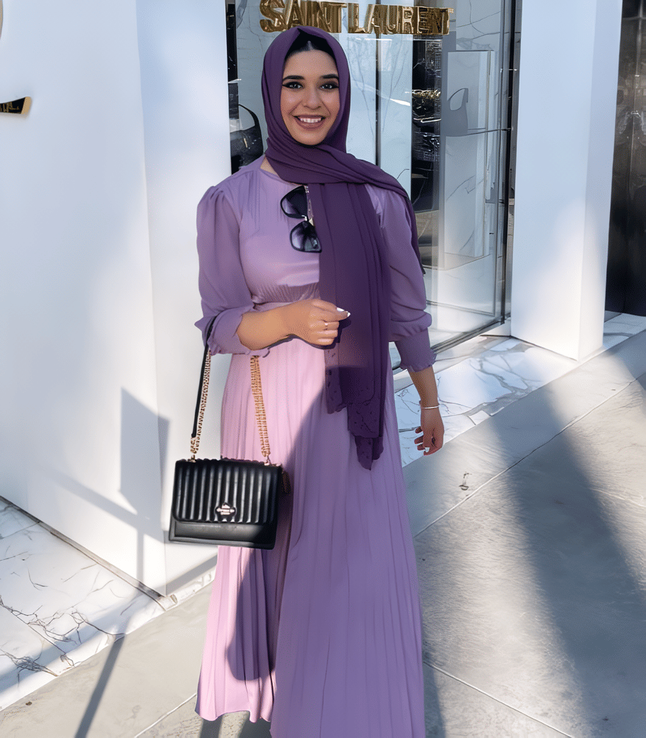 Kerudung Ungu dan Baju Lilac