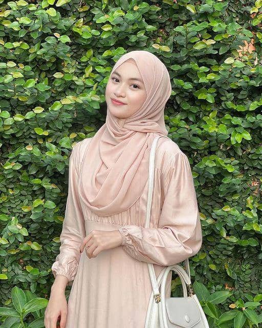 Baju Latte dan Jilbab Latte